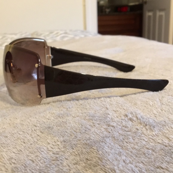 Women’s (or Unisex) Real Gucci Designer Sunglasses - Picture 2 of 8
